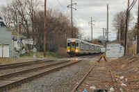 second_ave_east1.JPG (93787 bytes)